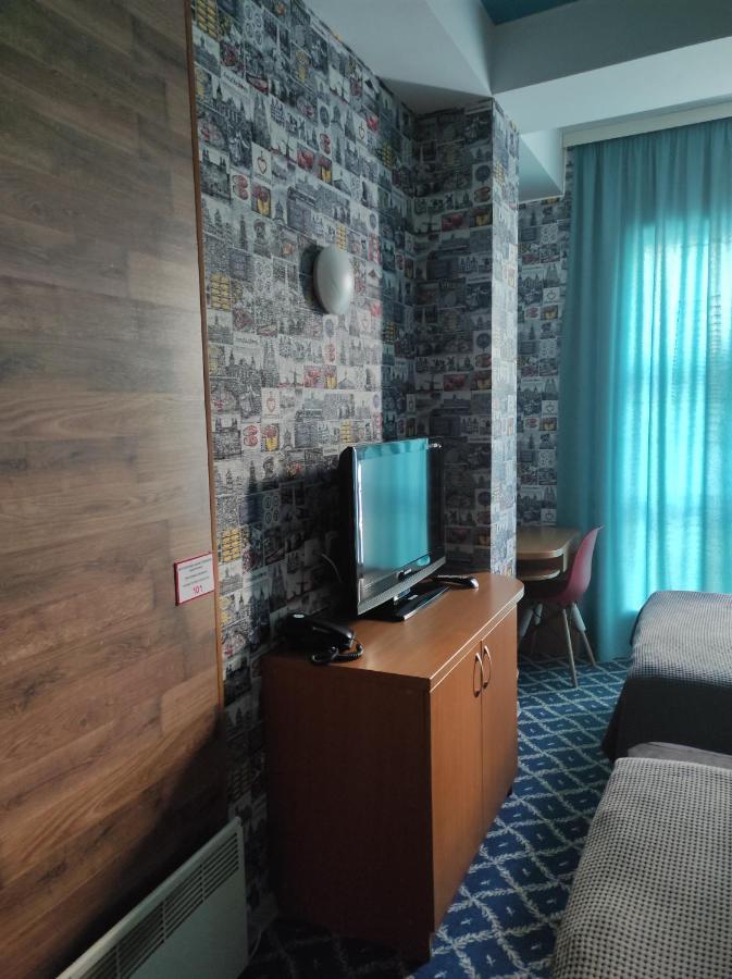Three Dolphins Hotel Актау Екстер'єр фото